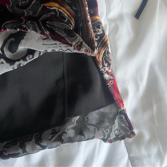 Alice & Olivia Alecia Off Shoulder Top Baroque Burnout Size XS - Picture 8 of 9